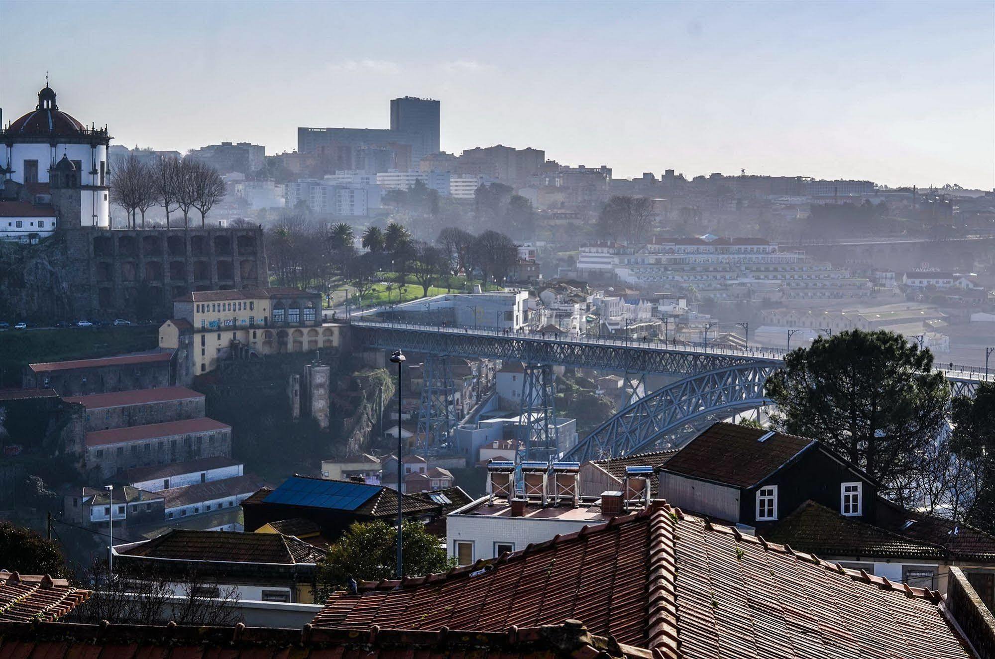 Aparthotel Oporto Sol Esterno foto